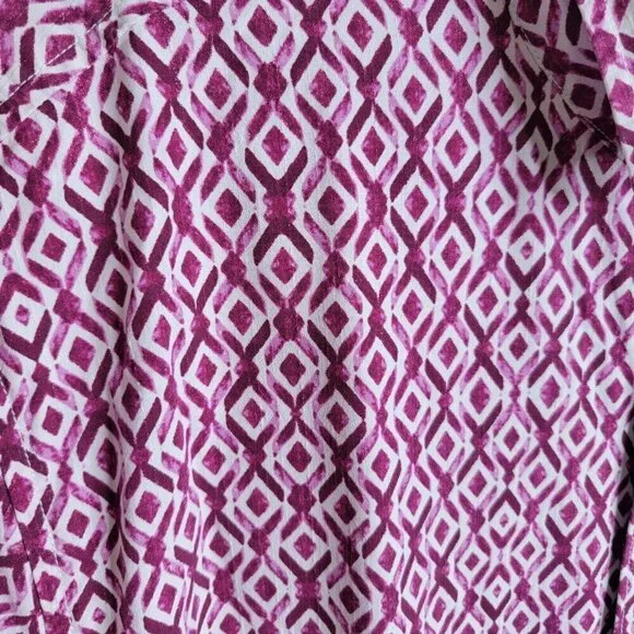 Tommy Bahama XL Button Front Red Geometric Print Silk Shirt Tropical Vacation - Picture 2 of 8